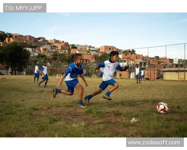 足球明星精彩瞬间丝滑剪辑视频带你领略绿茵场上的绝妙技艺与激情时刻 足球明星精彩瞬间丝滑剪辑视频带你领略绿茵场上的绝妙技艺与激情时刻