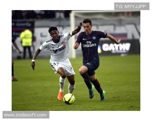 亚眠与里尔比赛因意外事件中断球迷反应热烈引发热议